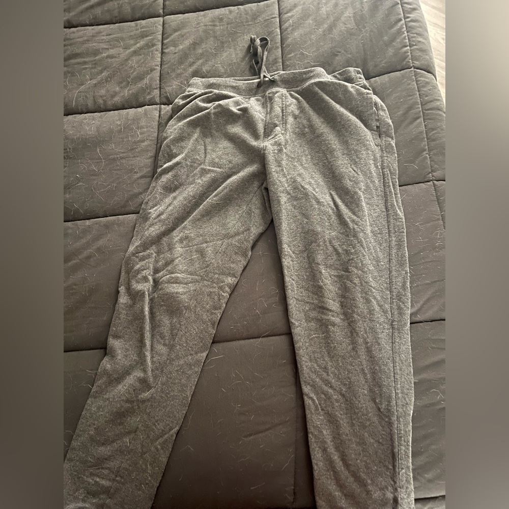 Like new gray Eddie Bauer joggers - size L